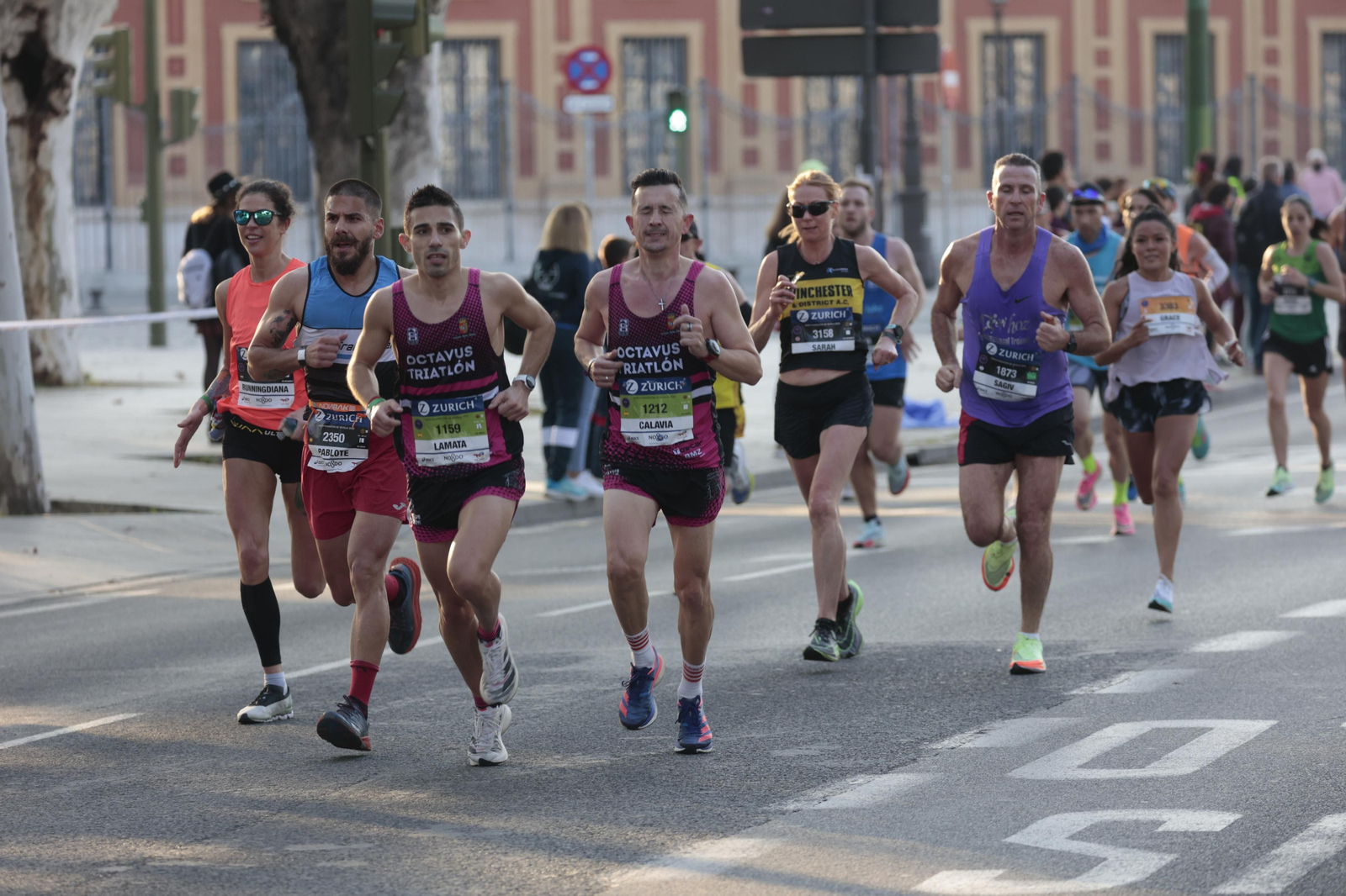 Las imágenes de la Maratón de Sevilla 2022 (11)