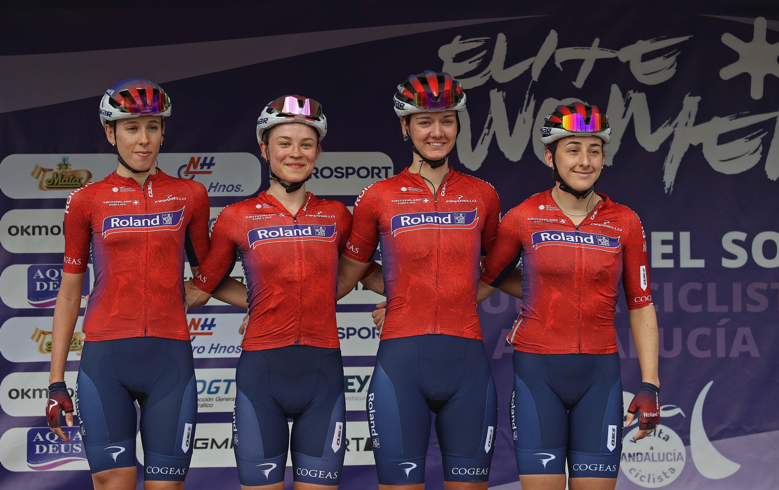 Fotos de la salida de la III Vuelta Ciclista femenina a Andalucía desde Castellar