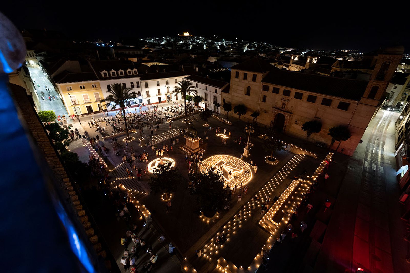 Iluminación con velas del Coso Viejo de Antequera