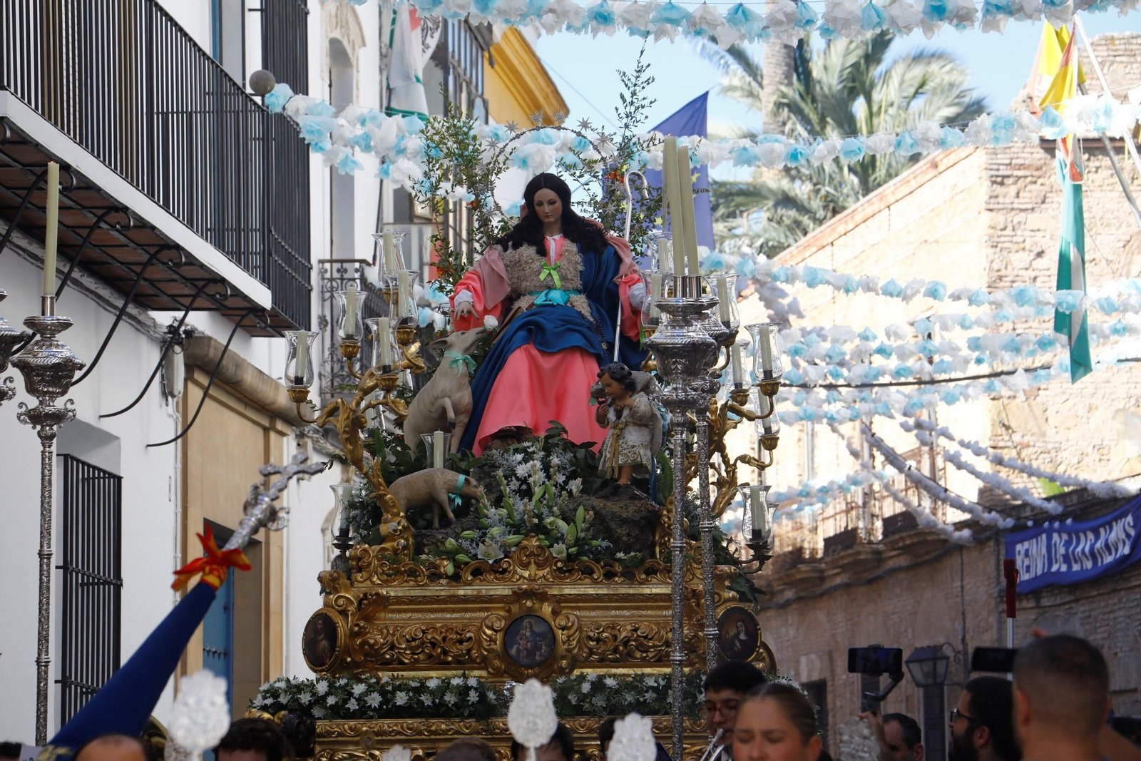 Las mejores fotos del traslado de la Divina Pastora de Córdoba