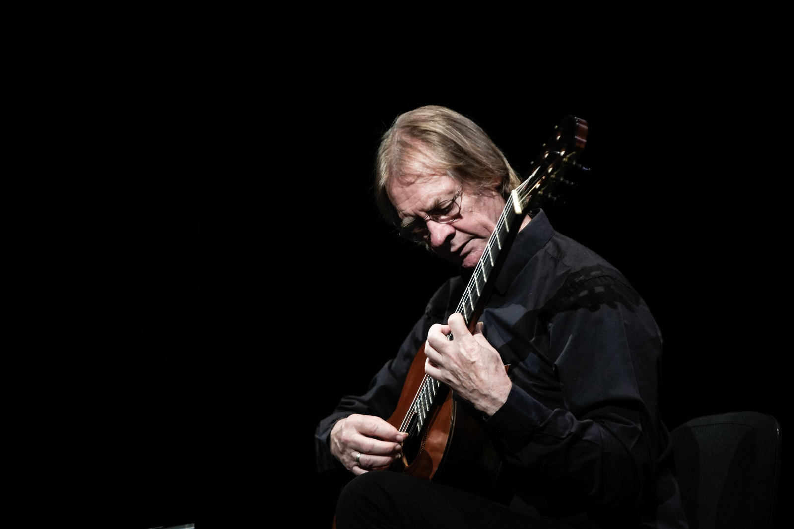 Un momento de la actuación de David Russell en el Teatro Góngora.