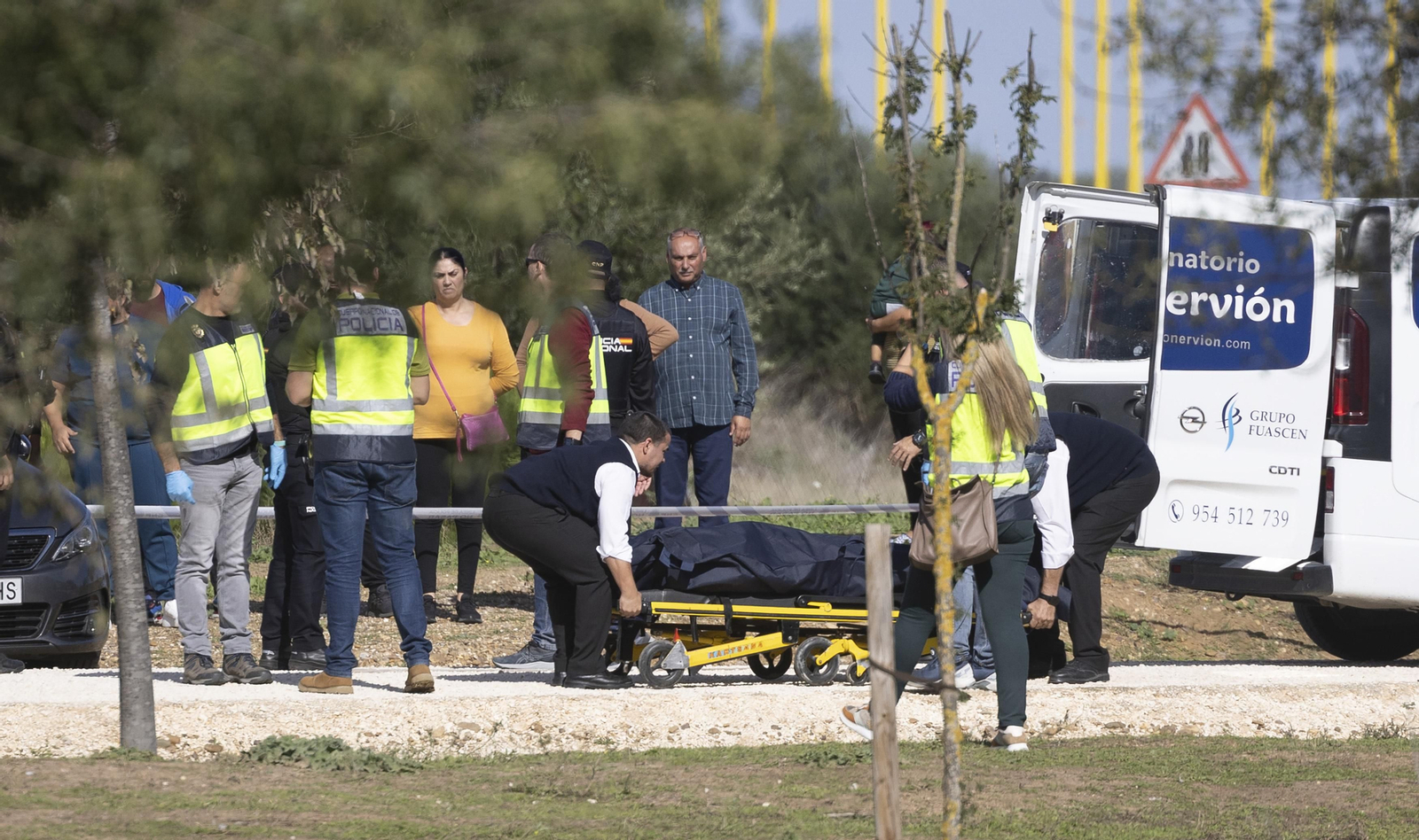 Las fotos del hallazgo de un cadáver en la laguna del parque Tamargillo