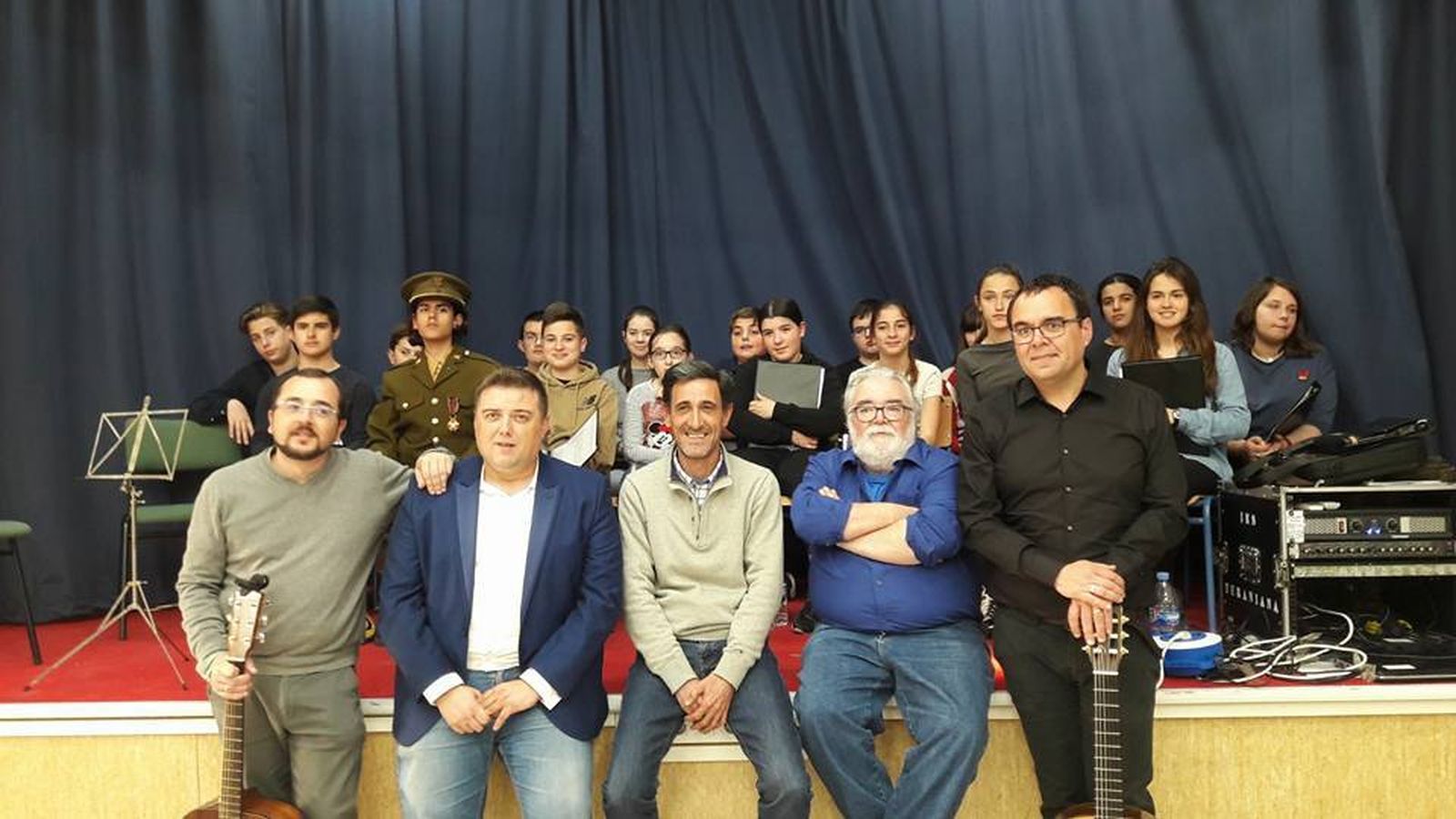 IES Carmen de Burgos y Turaniana se han unido en este proyecto.