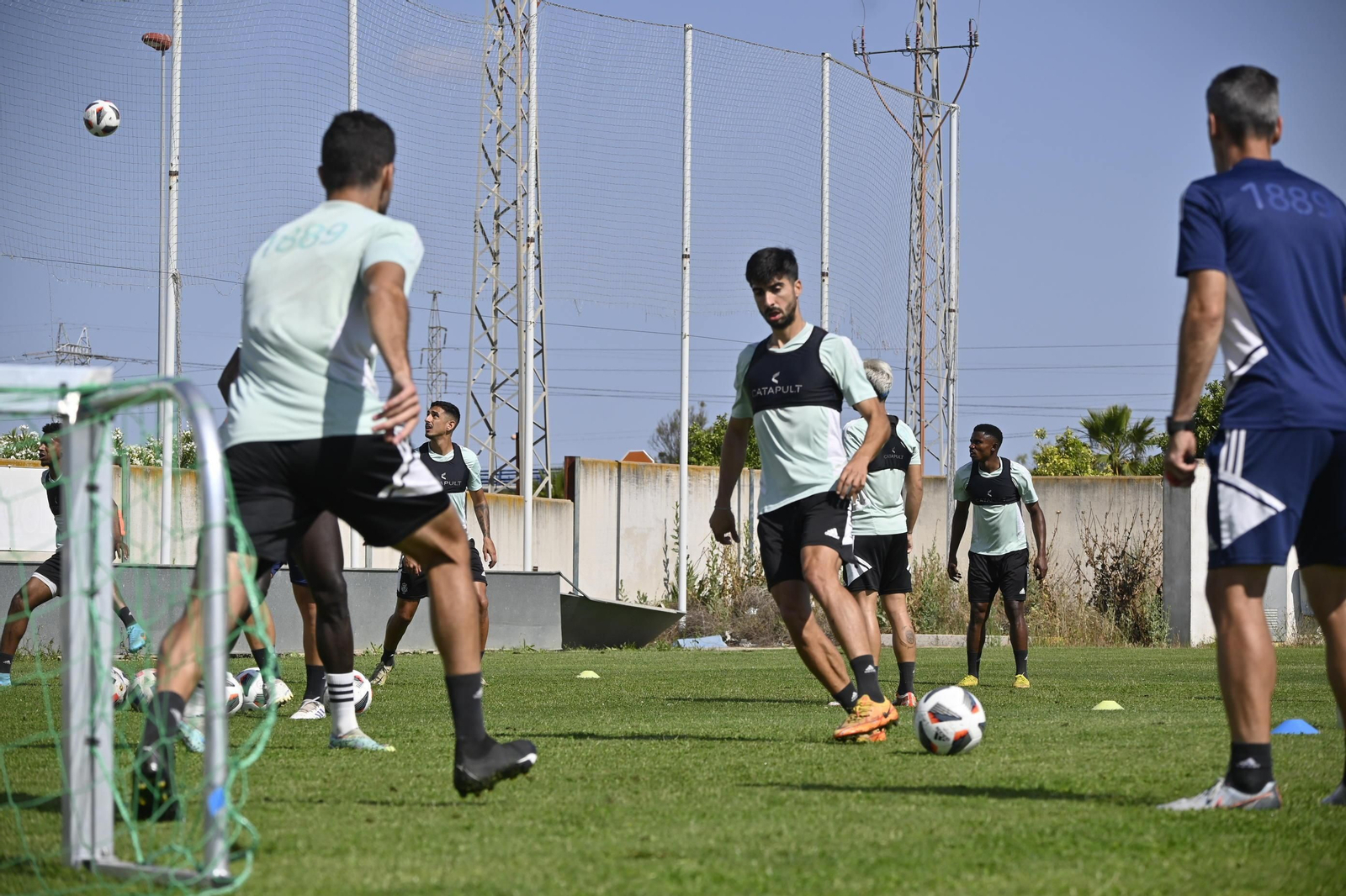 Entrenamiento del Recreativo en Huelva, en imágenes