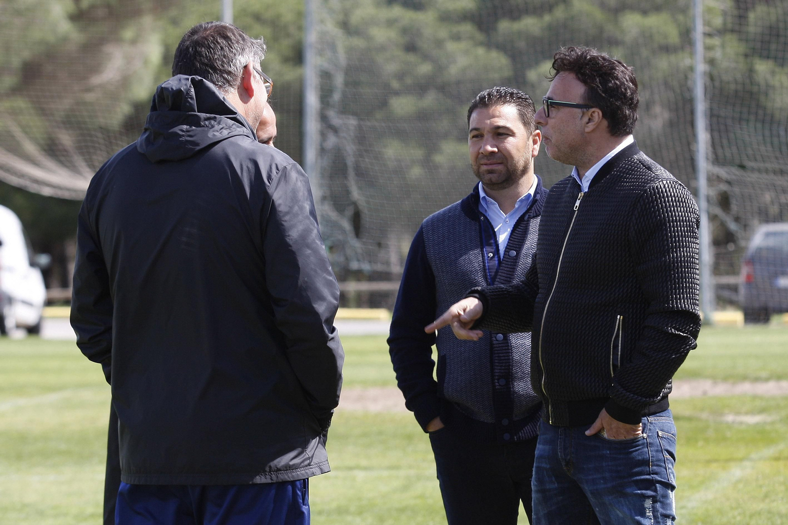 Quique Pina (d), junto a Juan Carlos Cordero en una anterior visita a El Rosal.