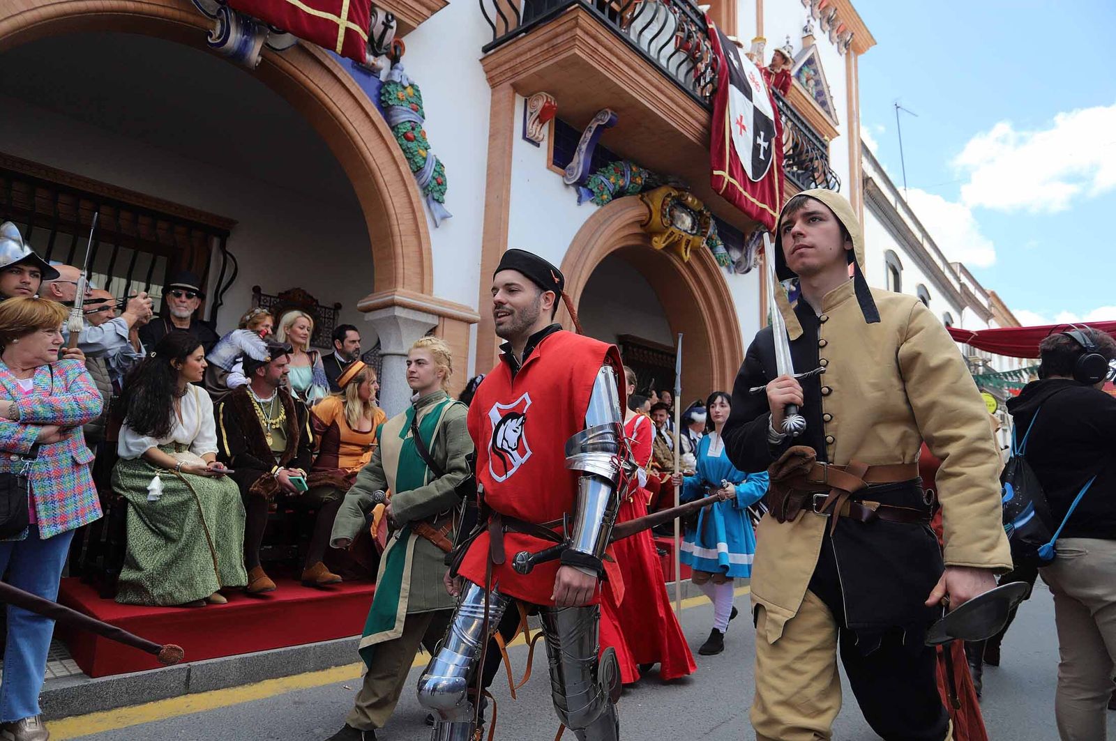 Imágenes del gran ambiente en la Feria Medieval de Palos de la Frontera, Huelva