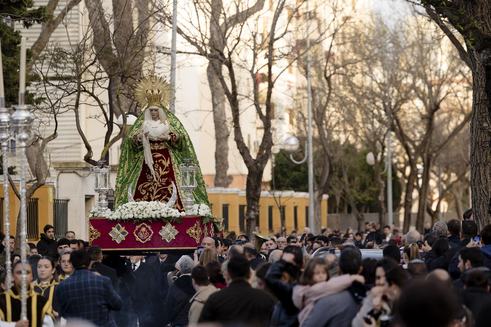 Las imágenes del traslado de la cofradía del Huerto a la iglesia de Santa Catalina