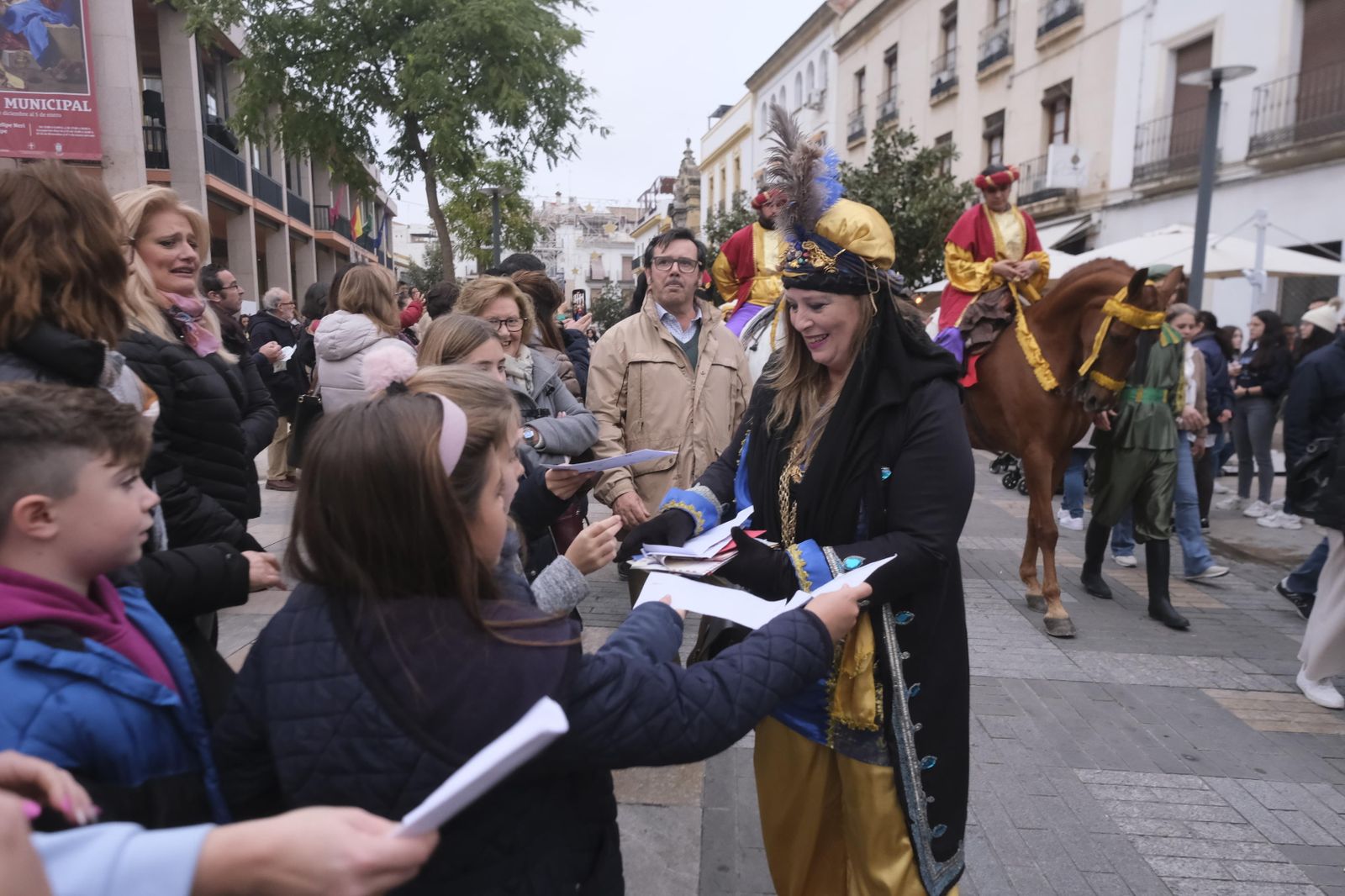 El Cartero Real de Córdoba recoge las ilusiones de los más pequeños, en imágenes