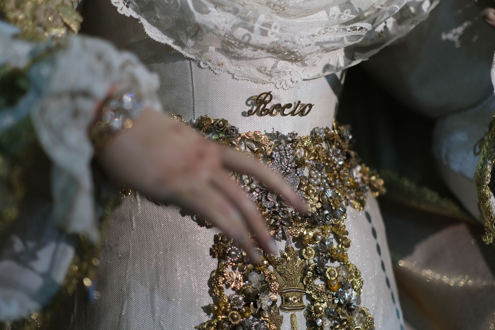 Las imágenes del besamanos a la Virgen del Rocío de la Redención