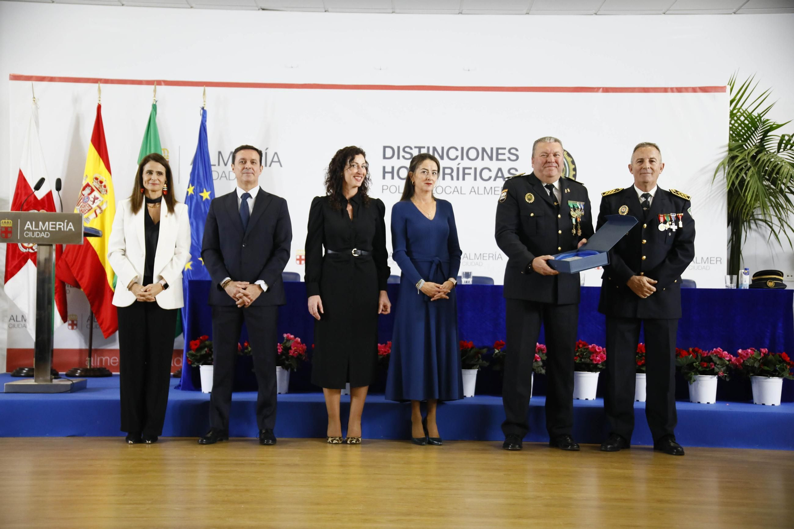 Las imágenes del acto institucional de la Policía Local de Almería con motivo de la festividad de su patrón, San Esteban