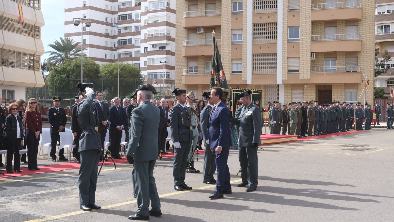 Las imágenes de la toma de posesión del nuevo coronel jefe de la Guardia Civil de Almería