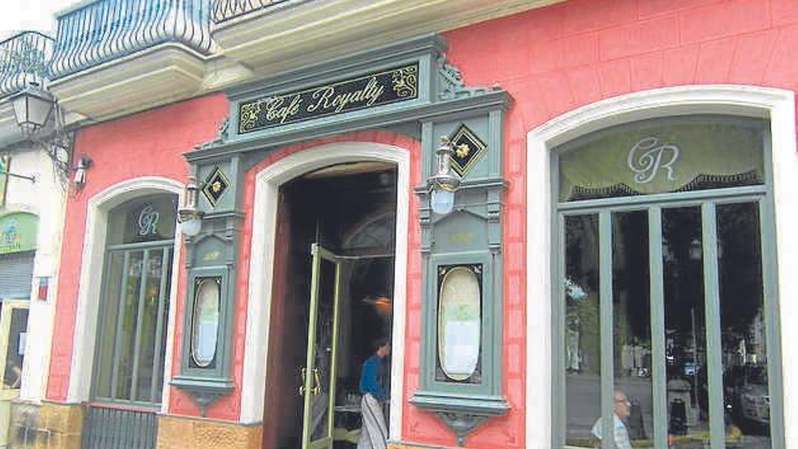 Café Royalty