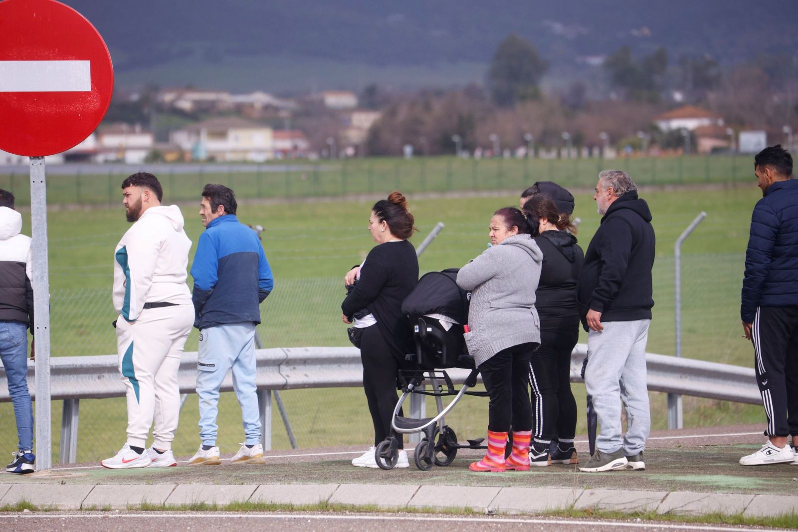 Los vecinos de Alcolea y de las parcelas de Guadalvalle siguen desalojando sus casas, en imágenes