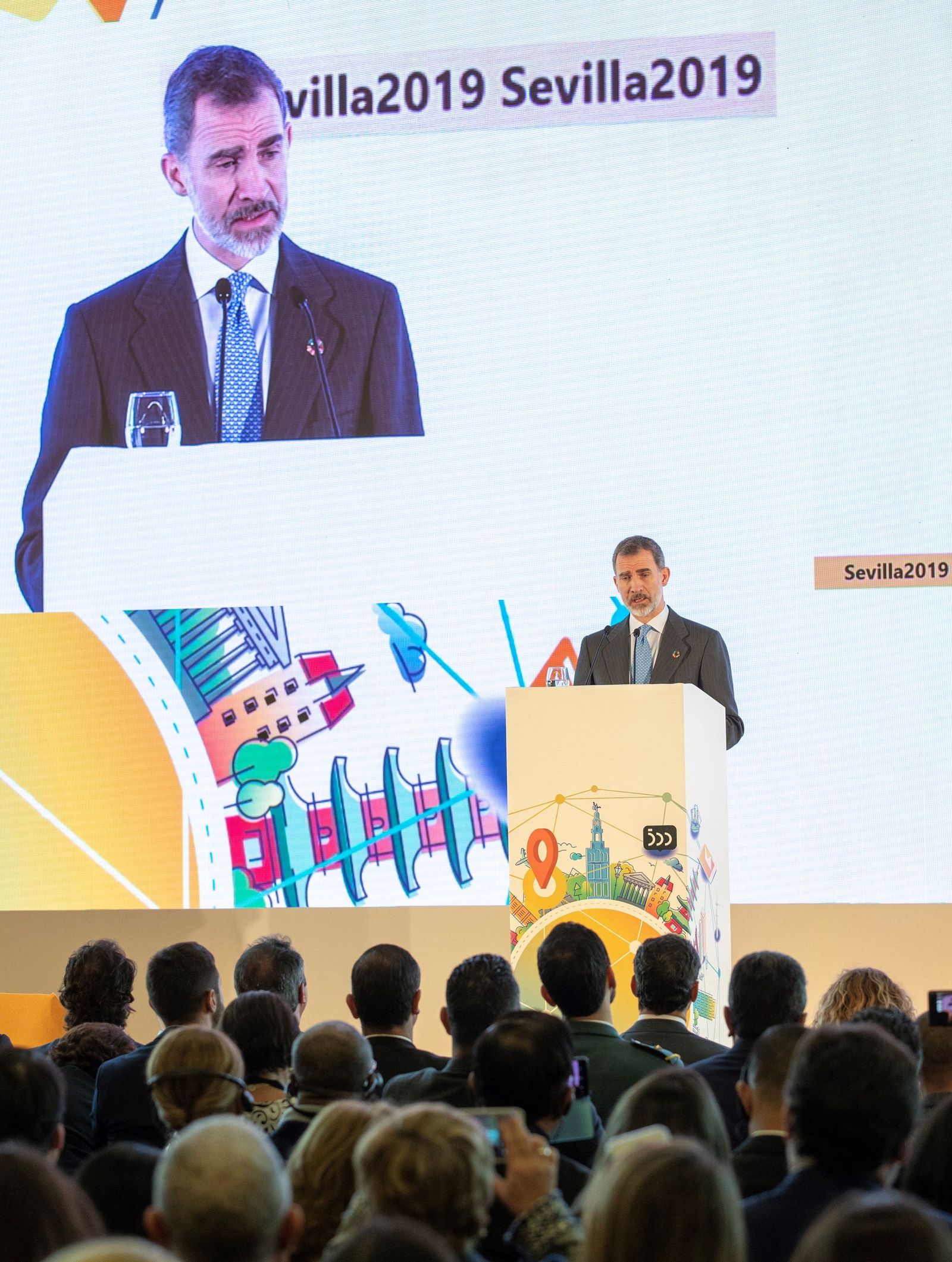 Las imágenes de la visita del Rey a Sevilla