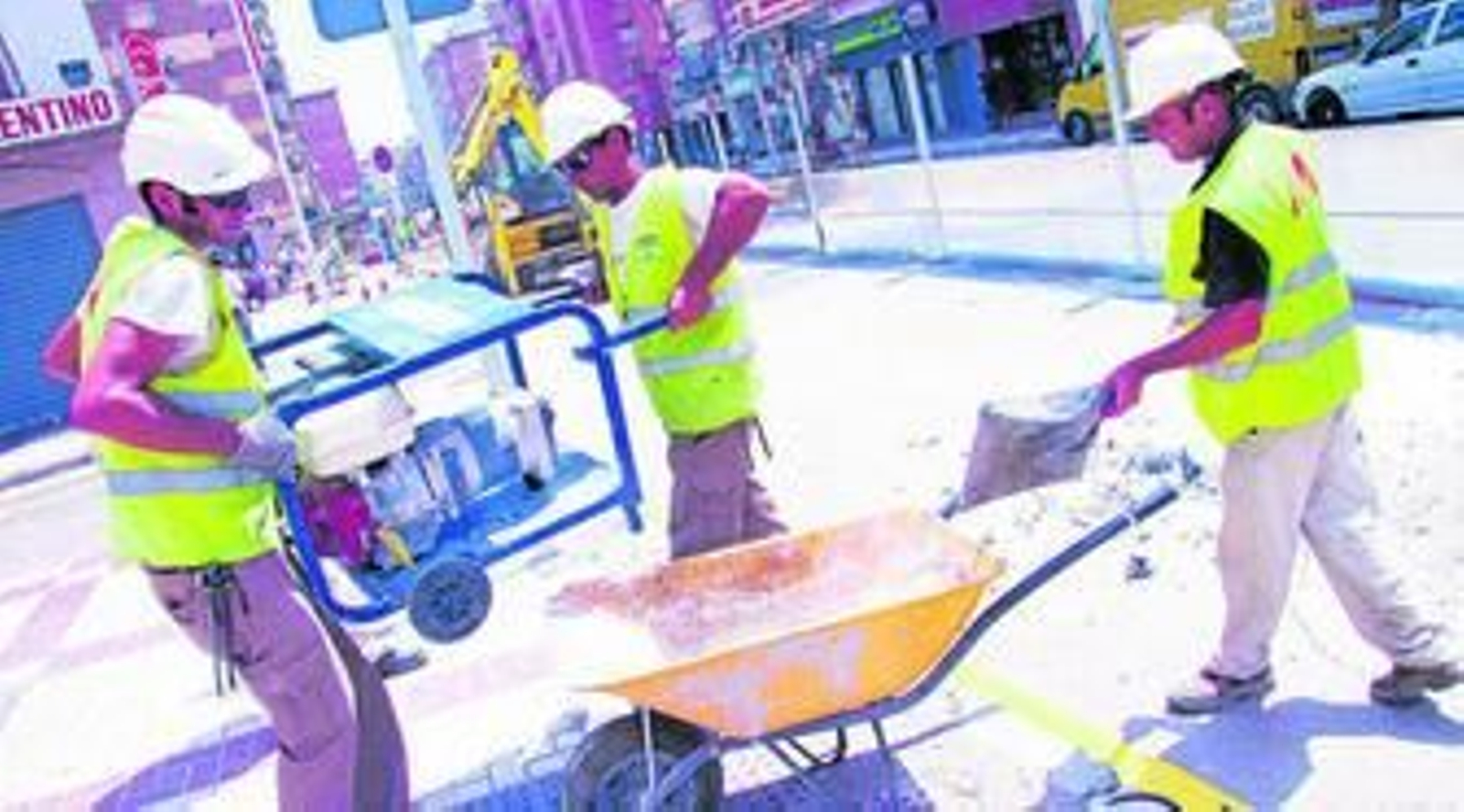 Trabajadores del Metro en la calle La Unión, en una imagen de archivo.