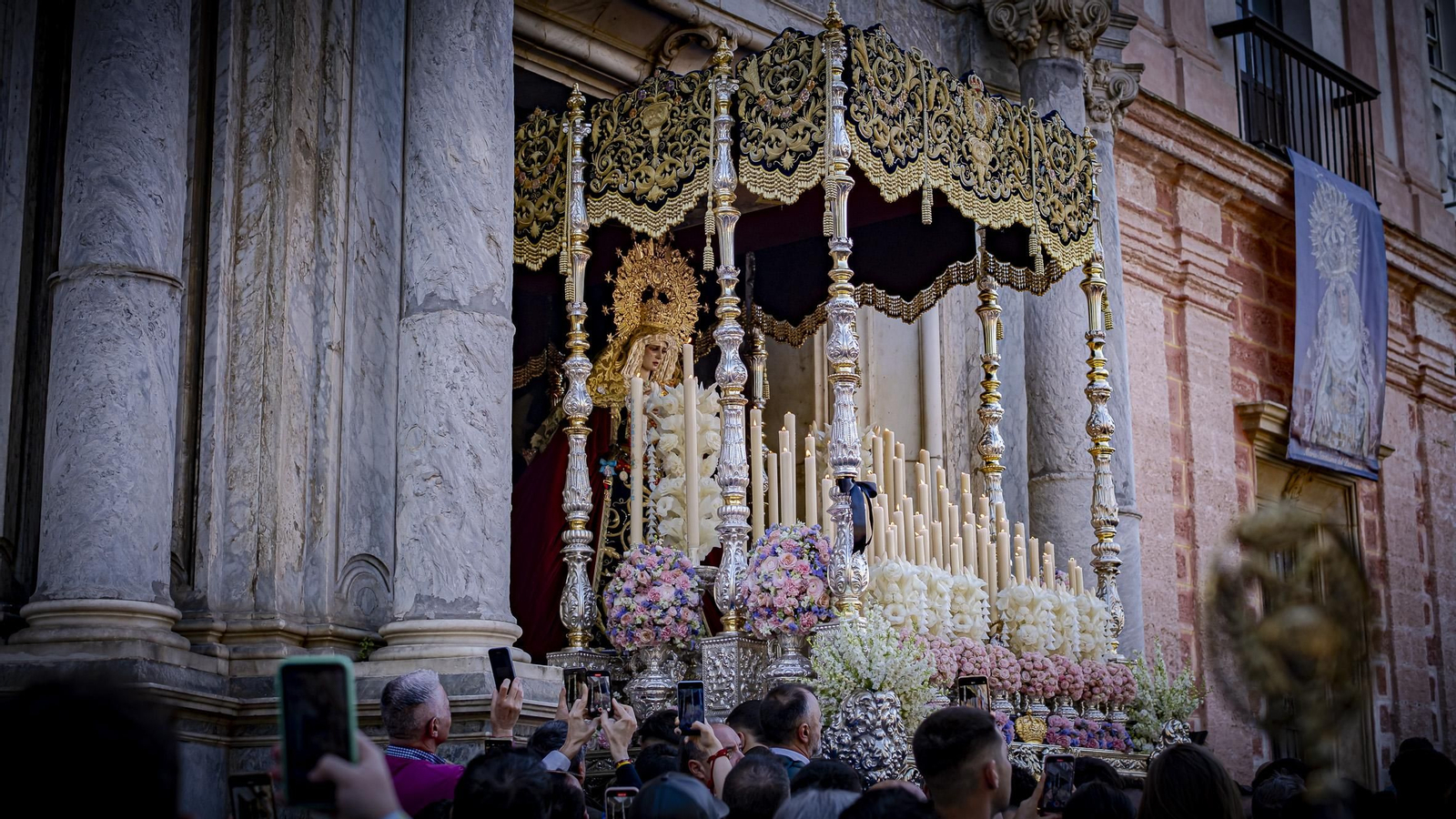 Imágenes de la salida de Expiración en la Semana Santa de Cádiz 2025 Imágenes de la salida de Expiración en la Semana Santa de Cádiz 2025