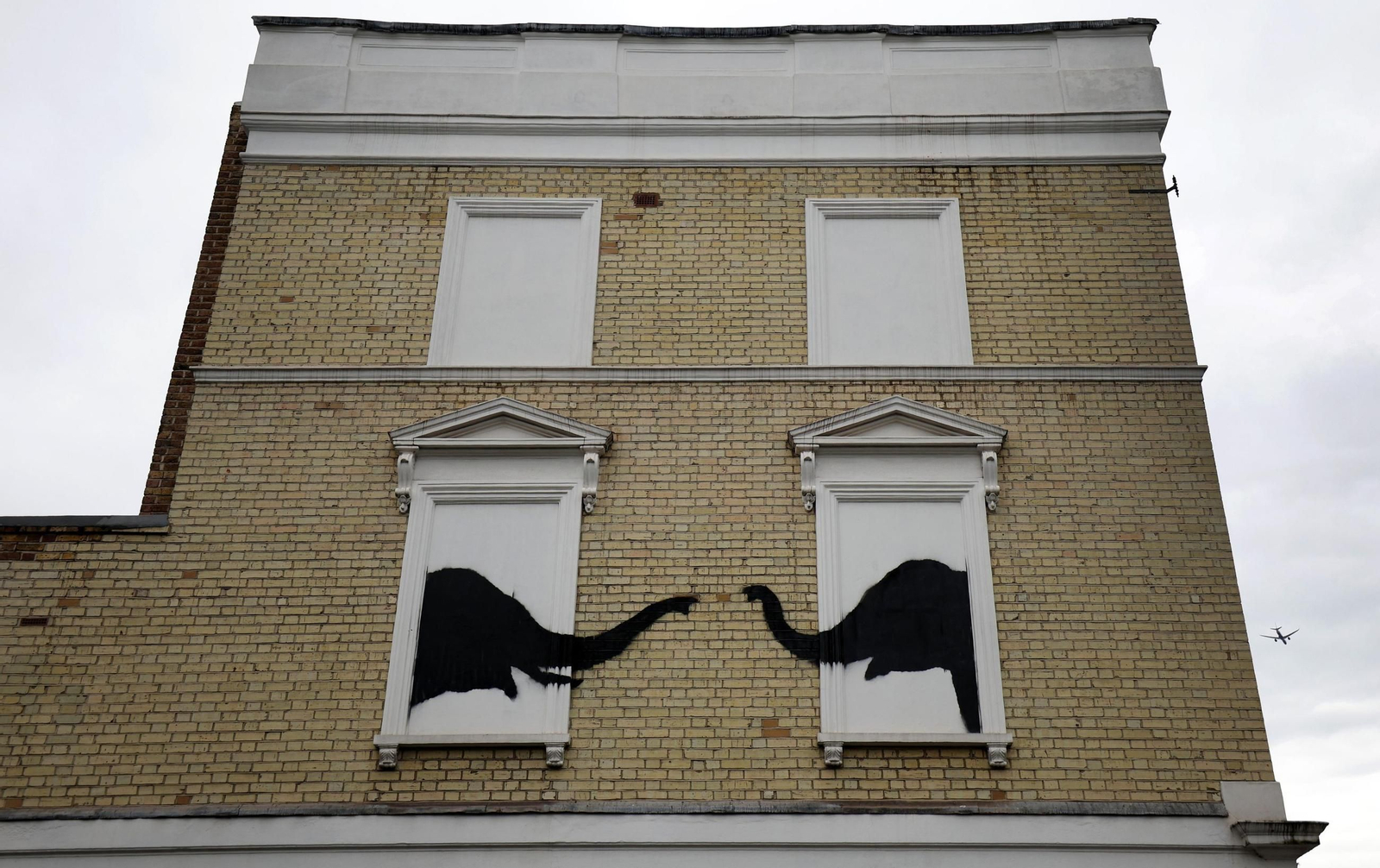 La serie animal del artista Banksy, al completo