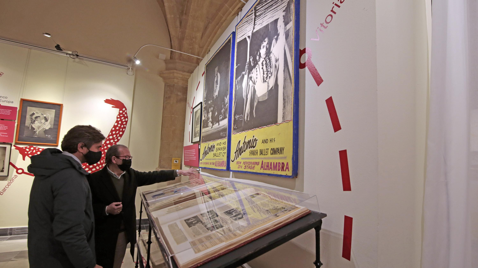 Inaugurada la exposición de Antonio El Bailarín