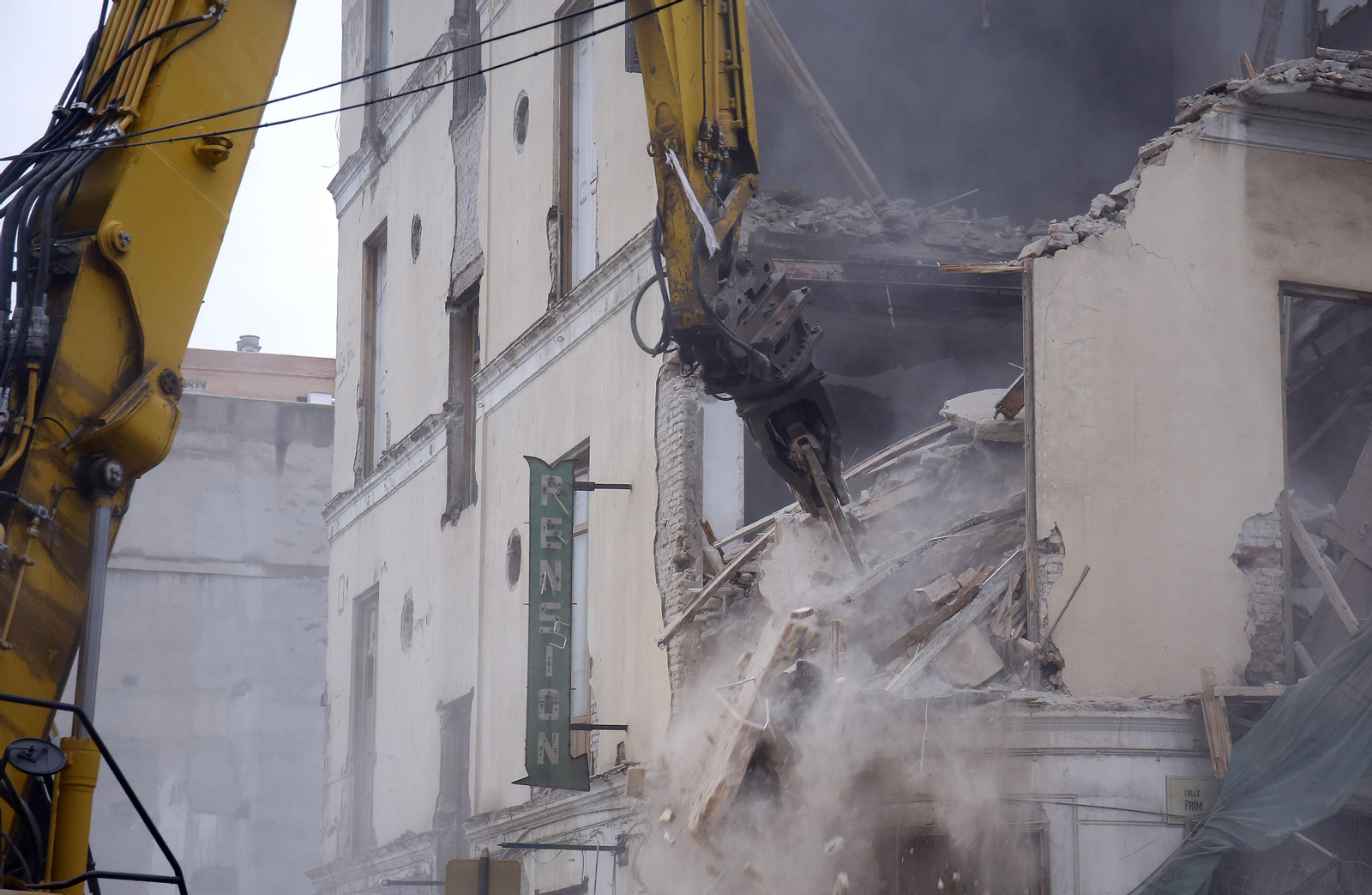 Las fotos de la demolición de La Mundial