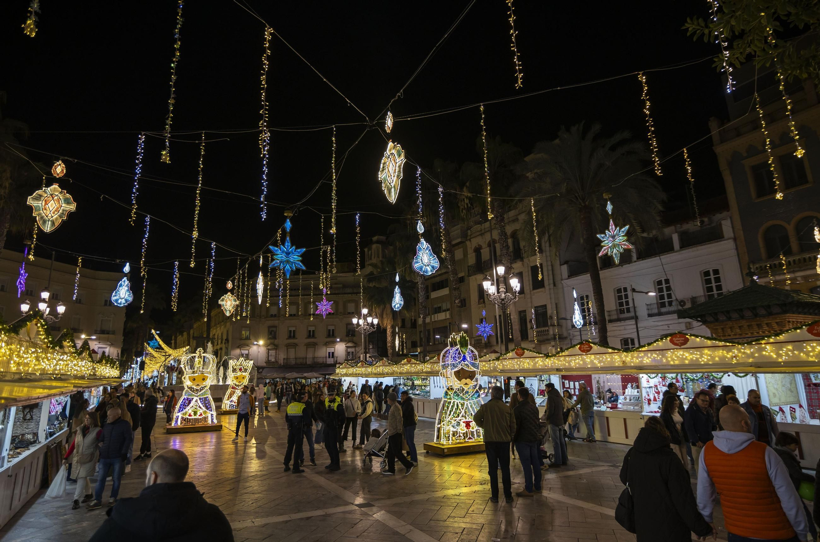 Mercado navideño en la Plaza de las Monjas.