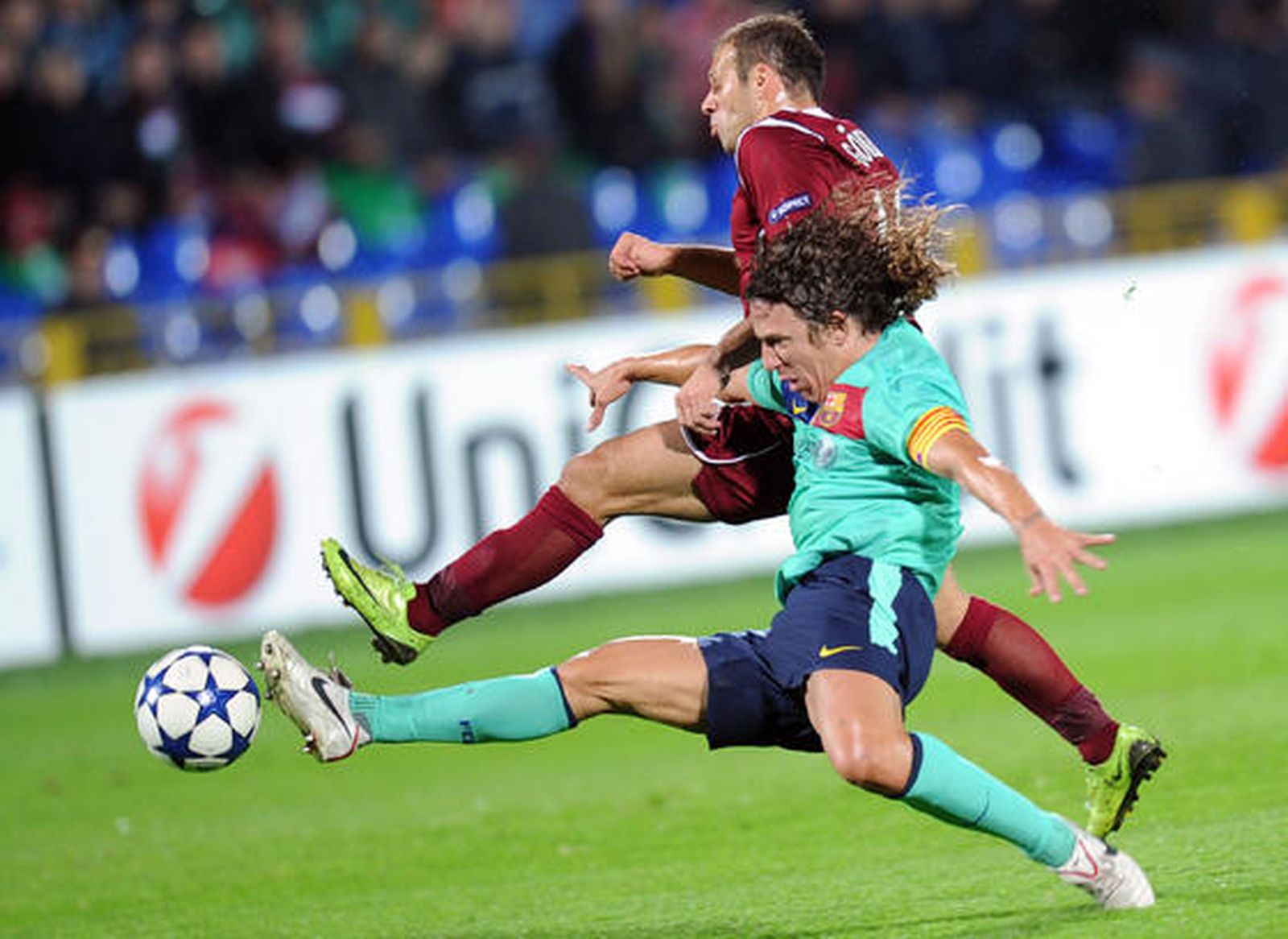 El Barcelona no puede pasar del empate en Rusia frente al Rubin. / AFP