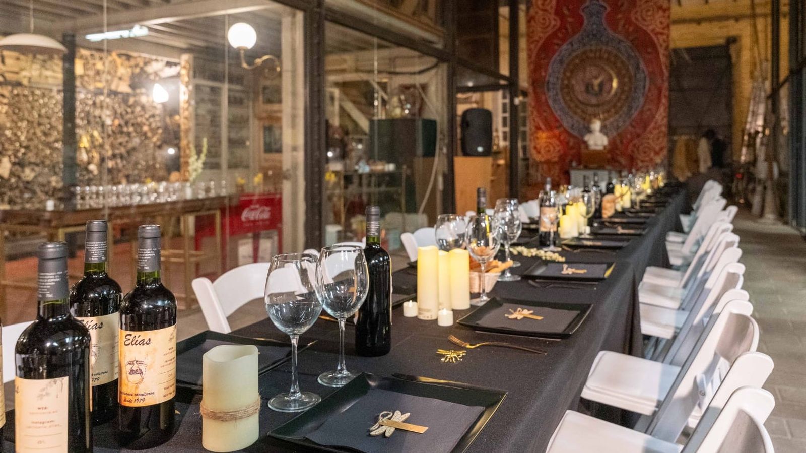 Cena en un taller de orfebrería