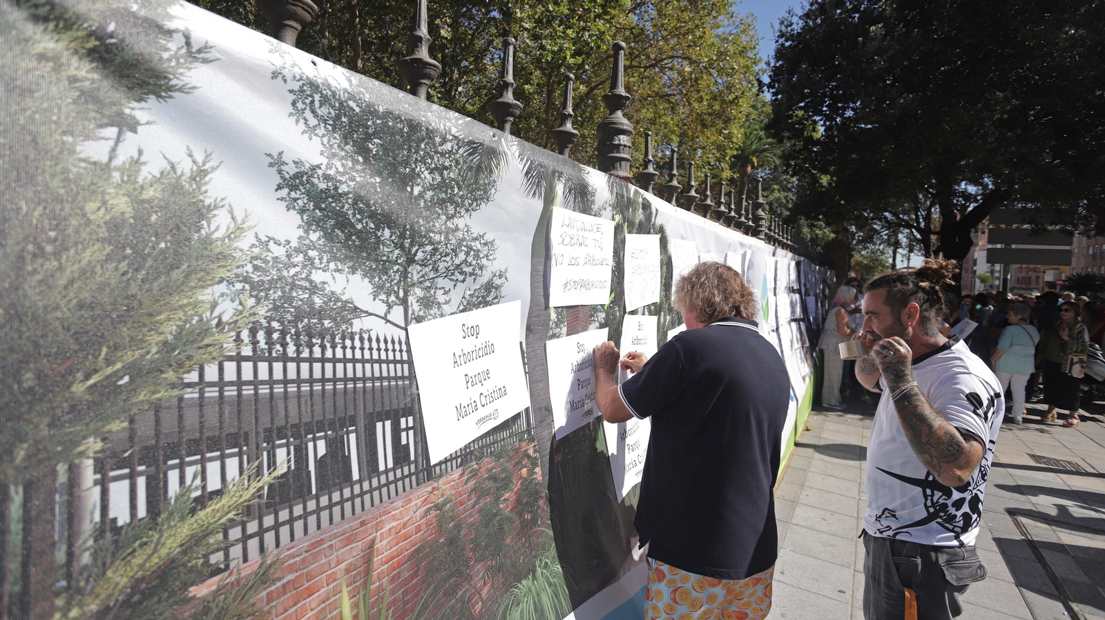 Fotos de las protestas contra la tala de árboles en el Parque María Cristina de Algeciras