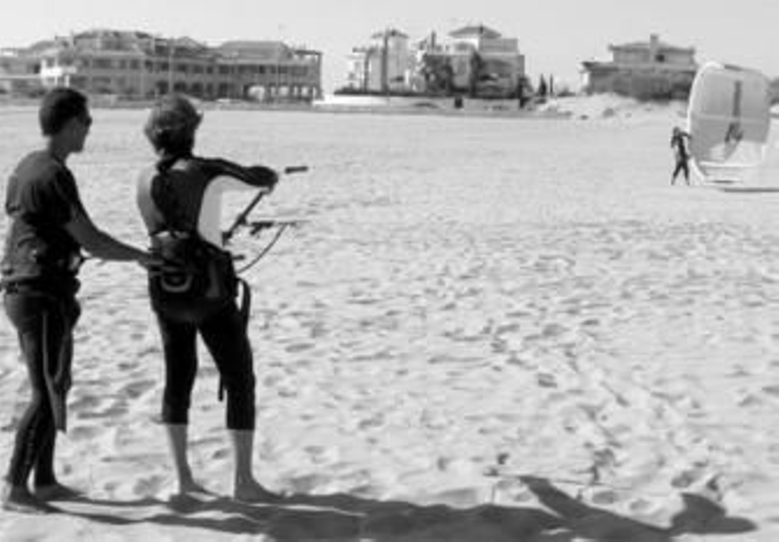 La playa de Mazagón acoge este fin de semana un curso de kite surf.