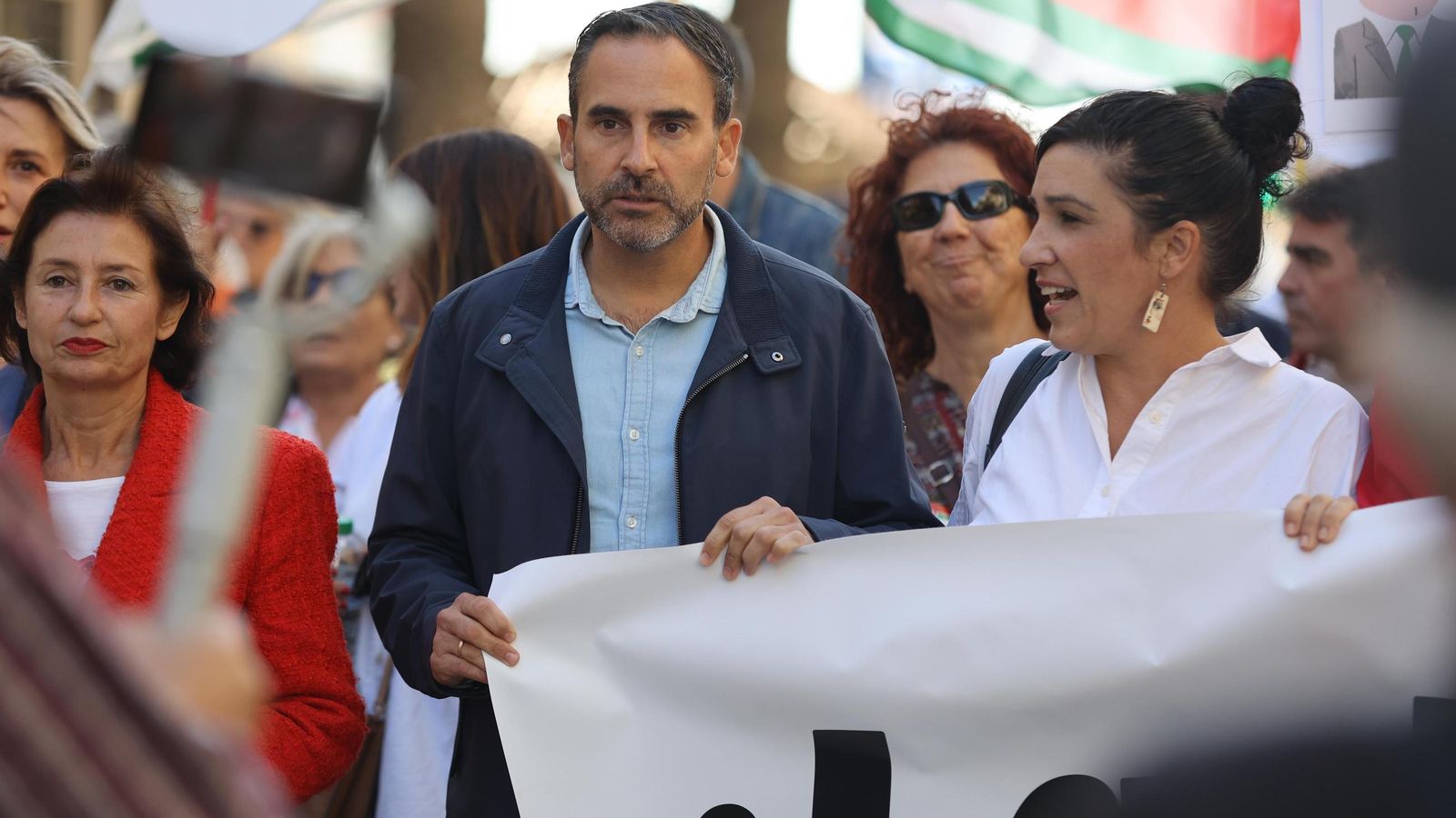 Pérez y Morillas participando en la marcha. Pérez y Morillas participando en la marcha.