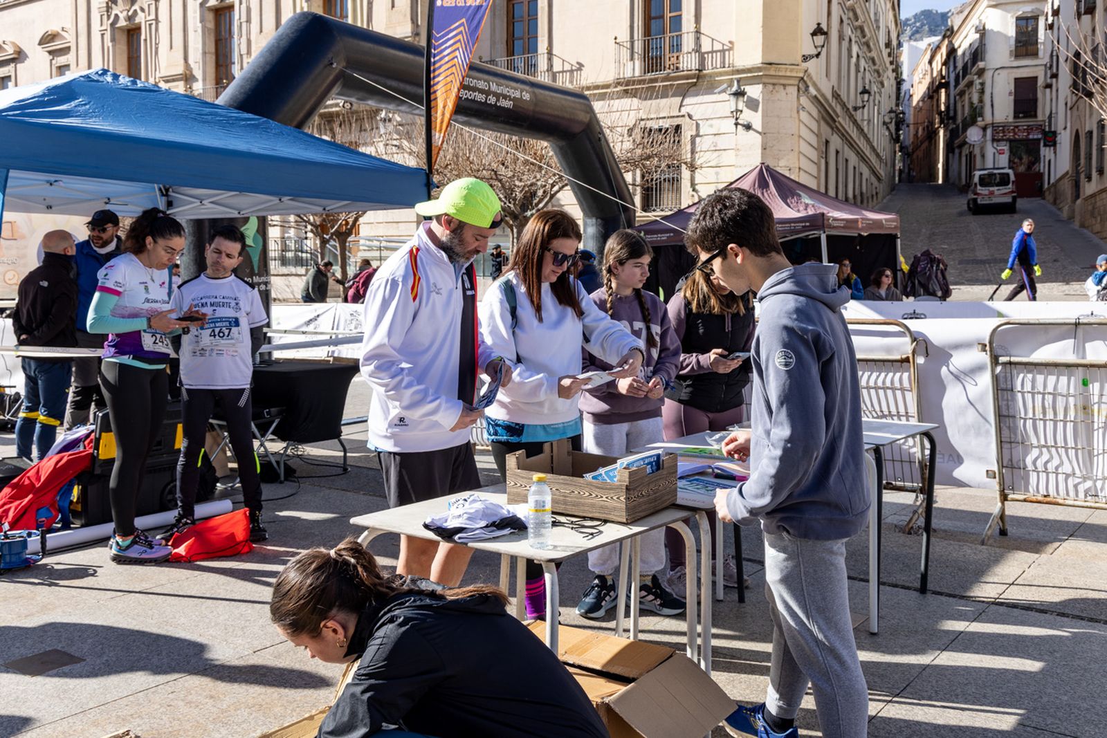 En imágenes: deporte y solidaridad se dan la mano en la VI Carrera-Caminata de la Hermandad de la Buena Muerte (1)
