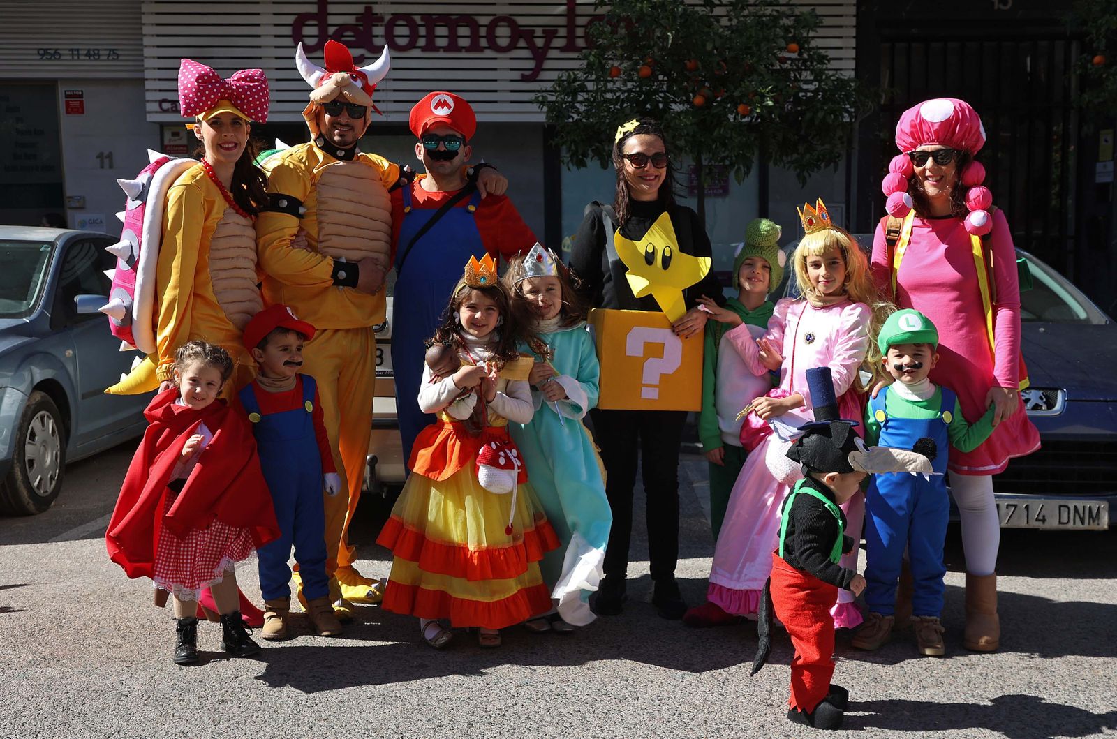 La cabalgata de agrupaciones del Carnaval de Algeciras, en imágenes