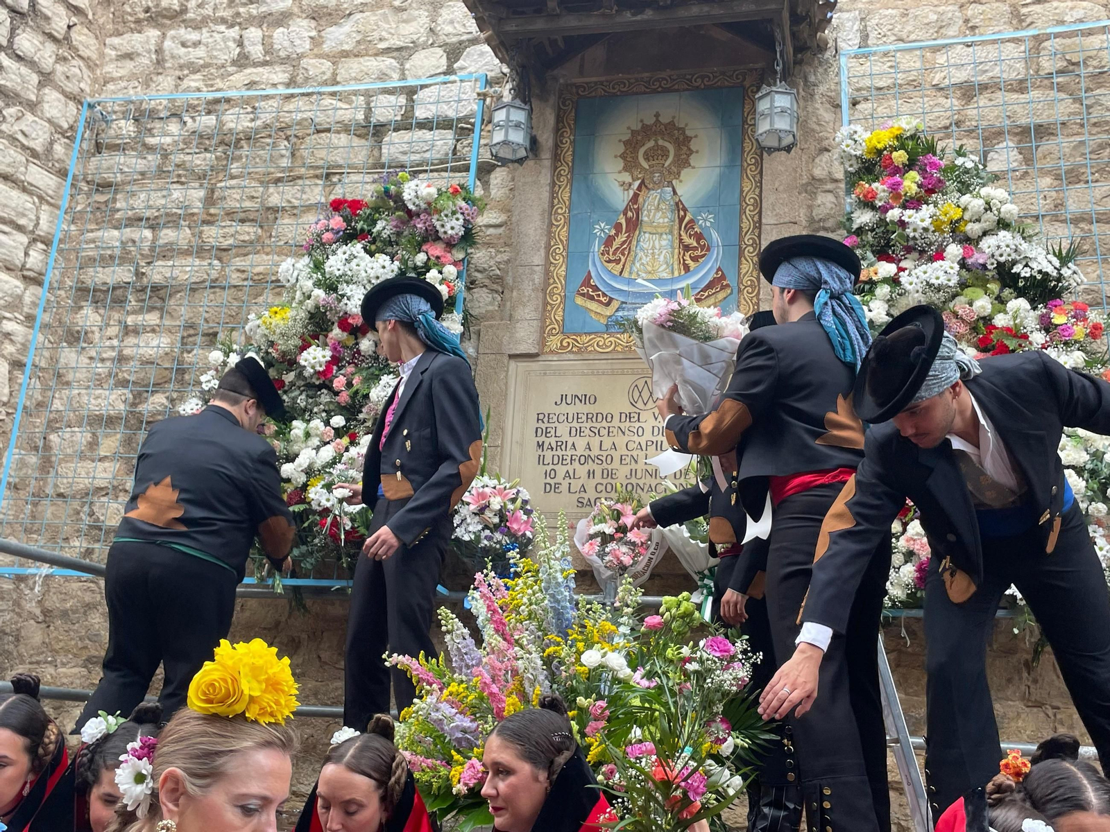 Ofrenda floral a la Virgen de la Capilla, en imágenes