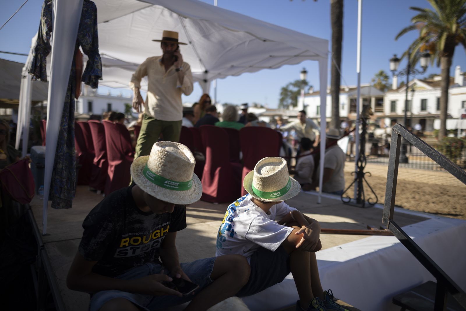 Ambiente del jueves 18 de agosto en la aldea de El Rocío durante el Rocío Chico
