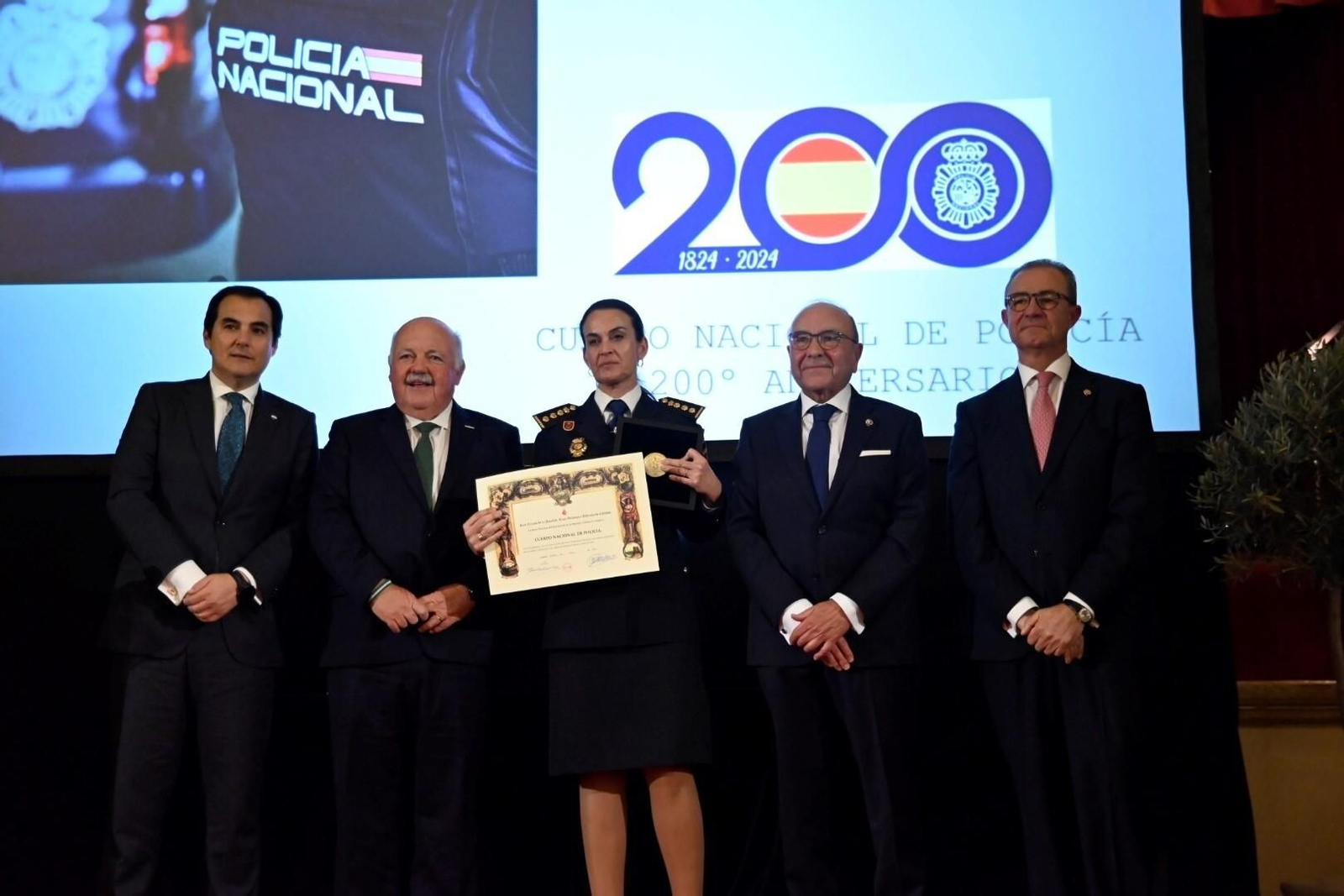 El Real Círculo de la Amistad de Córdoba entrega sus galardones, en imágenes