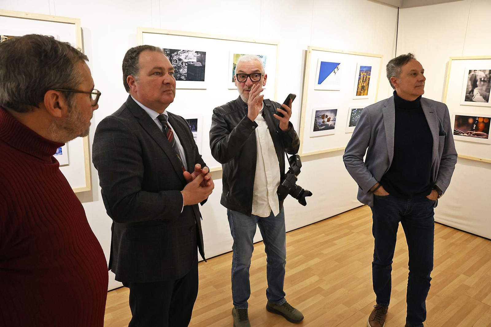 Imágenes de la exposición fotográfica 'Retratos de mi ciudad' de Julián Pérez