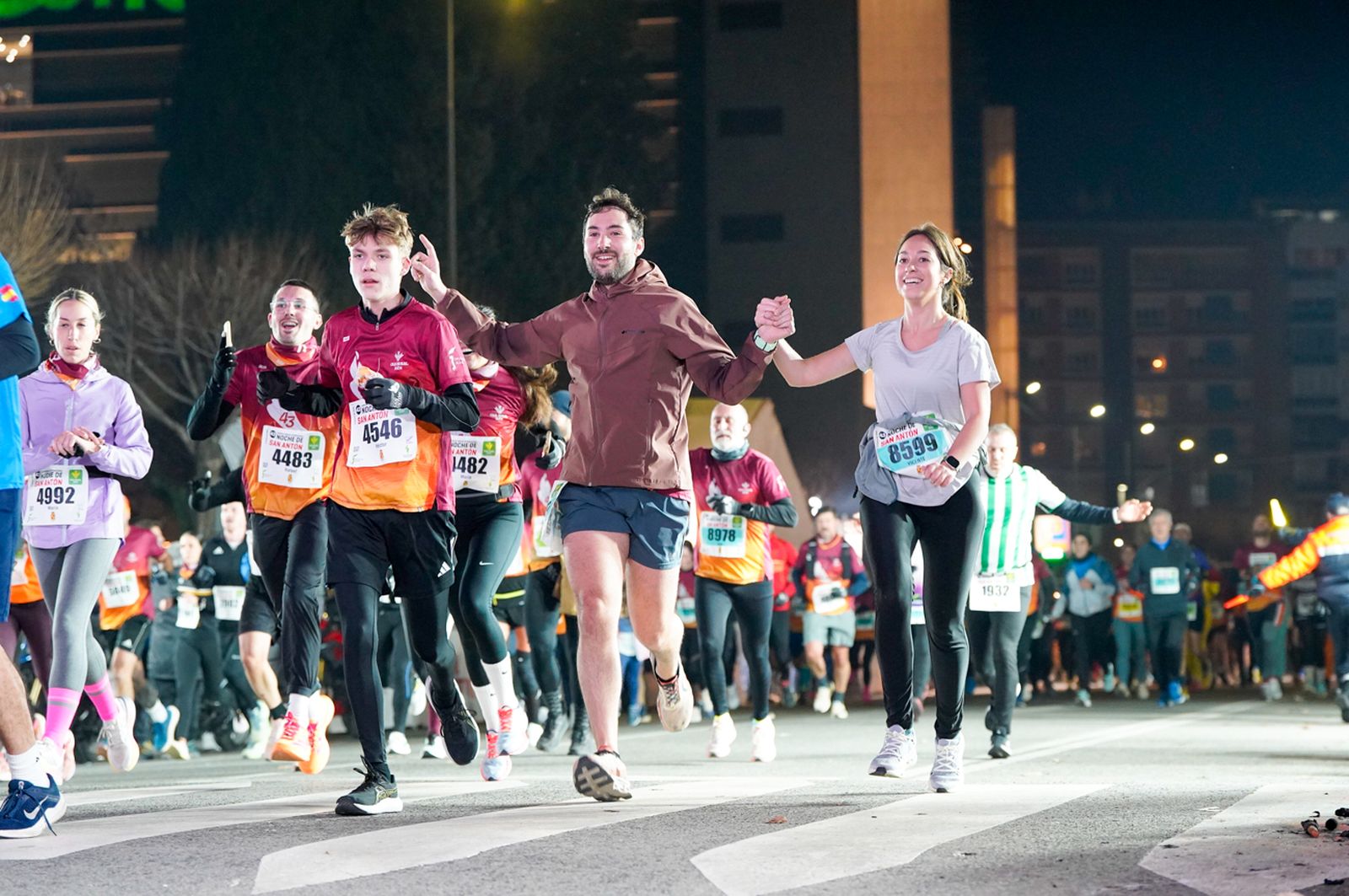 En imágenes: búscate en tu llegada a meta de la Carrera de San Antón 2026 (16)