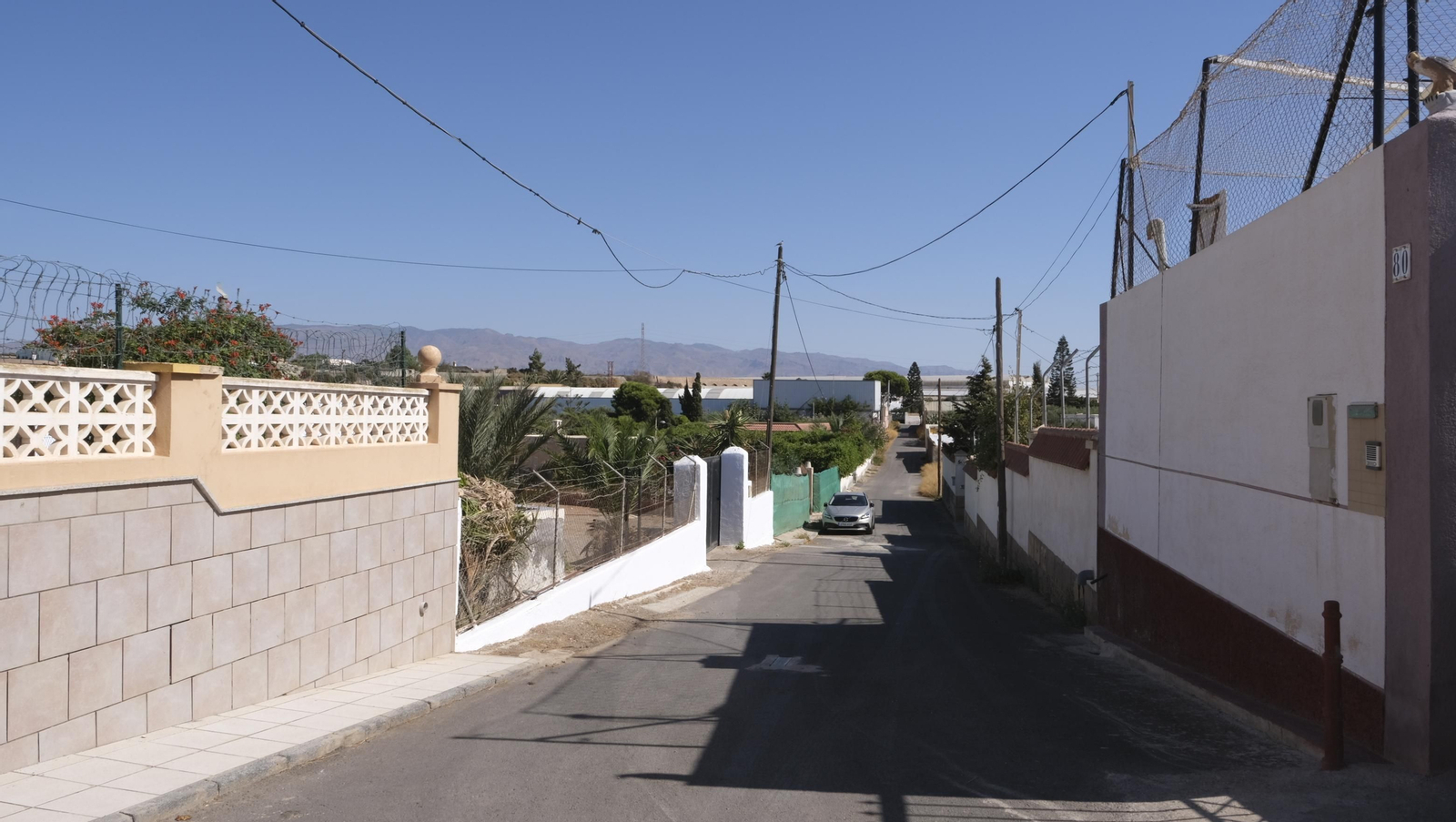 Protestas de los vecinos de los cortijos de La Cañada por la falta de iluminación