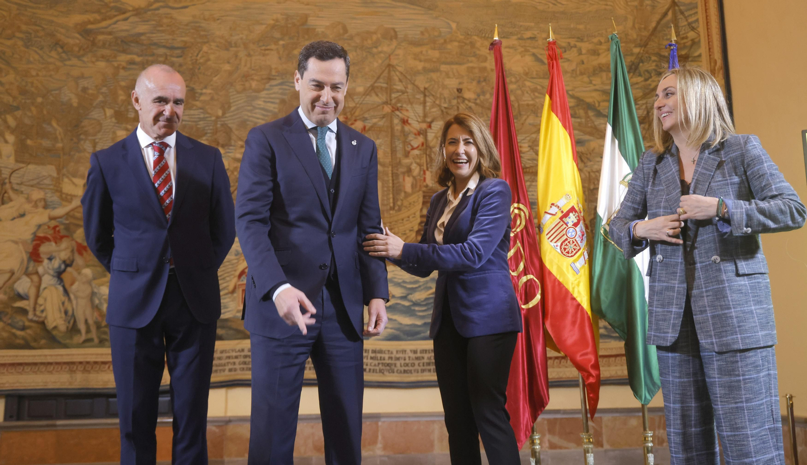 La firma histórica para construir la línea 3 del Metro de Sevilla, en imágenes