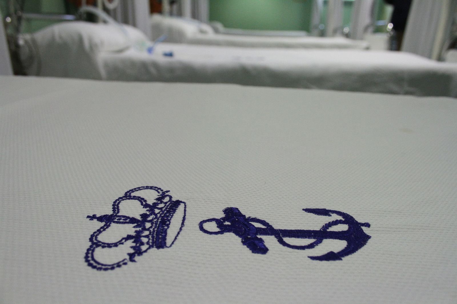 Imágenes de las primeras horas del portaaviones "Juan Carlos I" en el puerto de Huelva, durante su visita este fin de semana