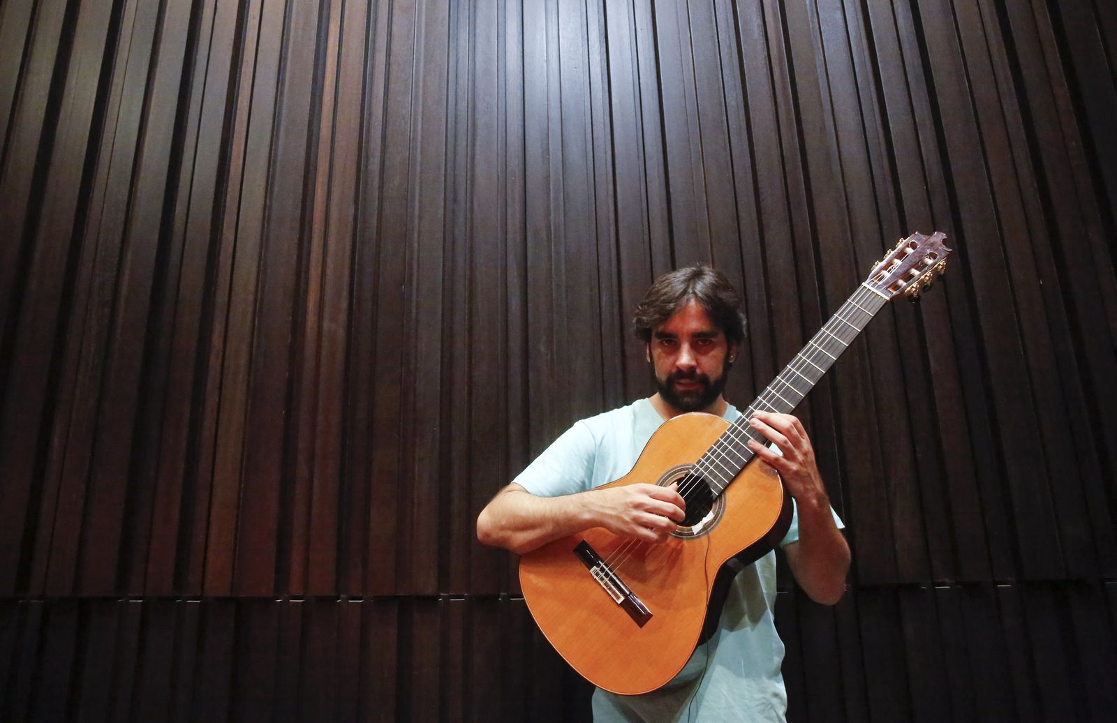 Daniel Casares, ayer, tras la prueba de sonido en el auditorio del Museo Picasso.