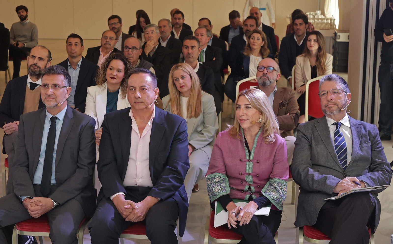 Fotos del Desayuno coloquio Nuevos retos del almacenamiento en la era de la bioenergía en Los Barrios y el Campo de Gibraltar de Europa Sur y Olivia Energy Group