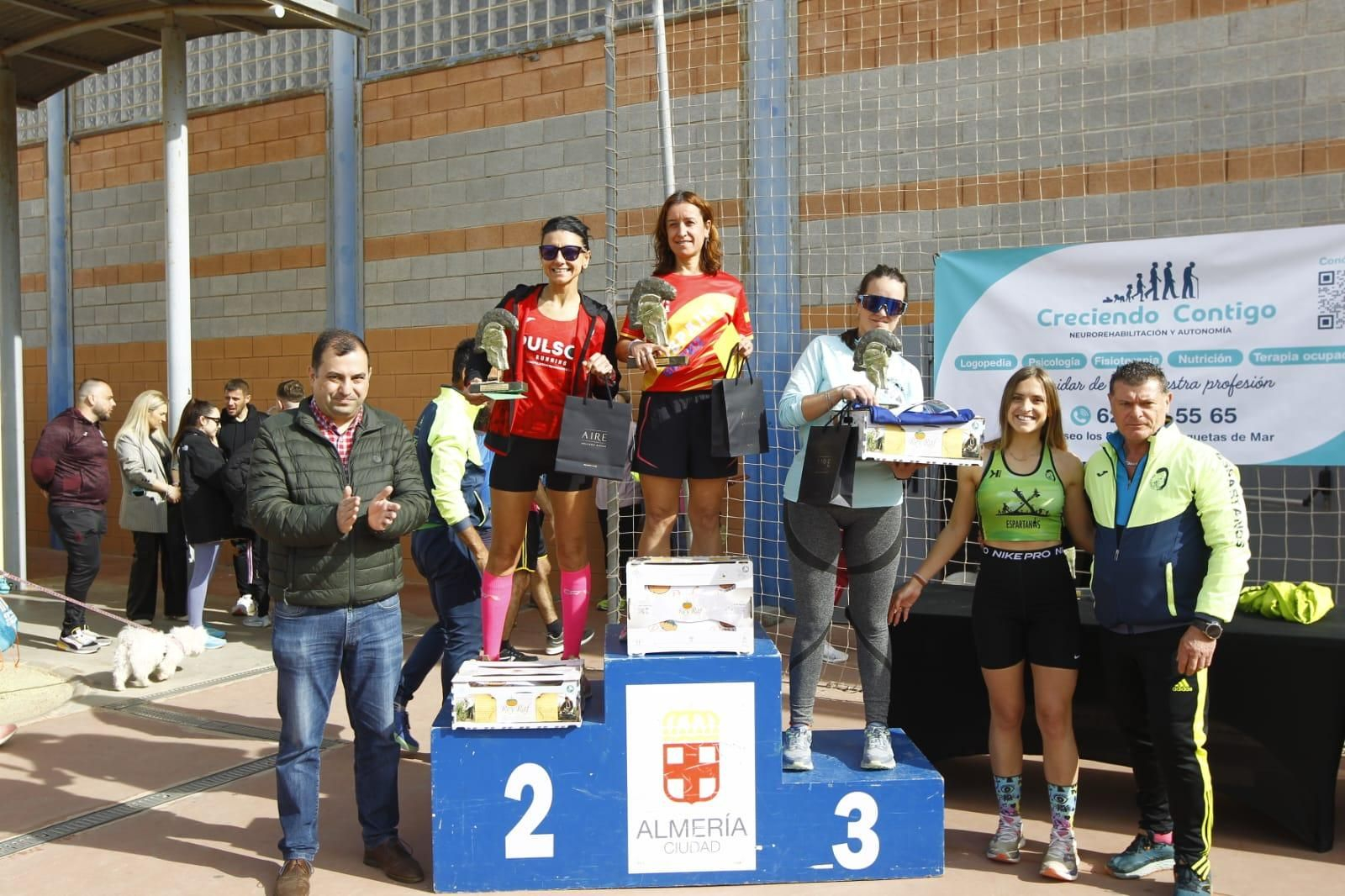 Podio de la prueba en categoría femenina absoluta.