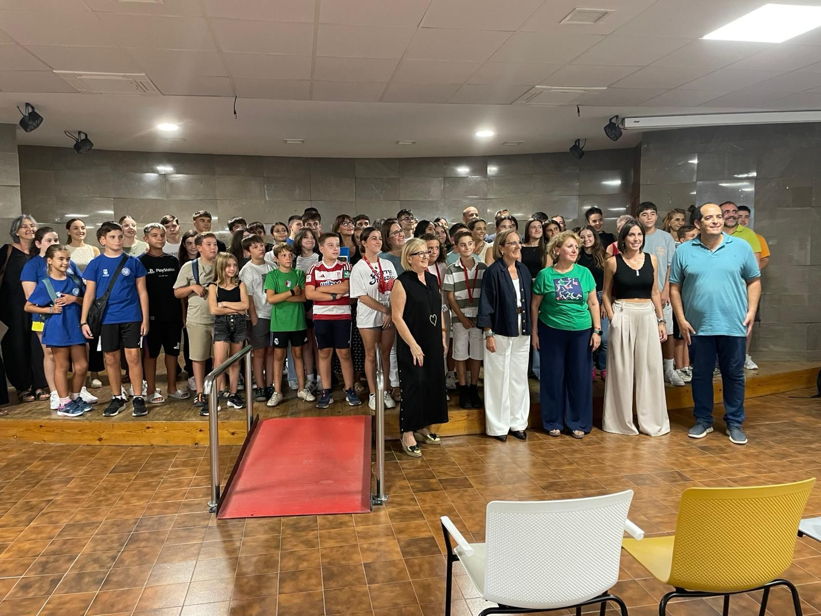 La delegada de Inclusión, Matilde Ortiz , ha inaugurado en la Residencia de Mayores San Miguel de Armilla la ‘Jornada de Consejos Locales de Infancia y Adolescencia’