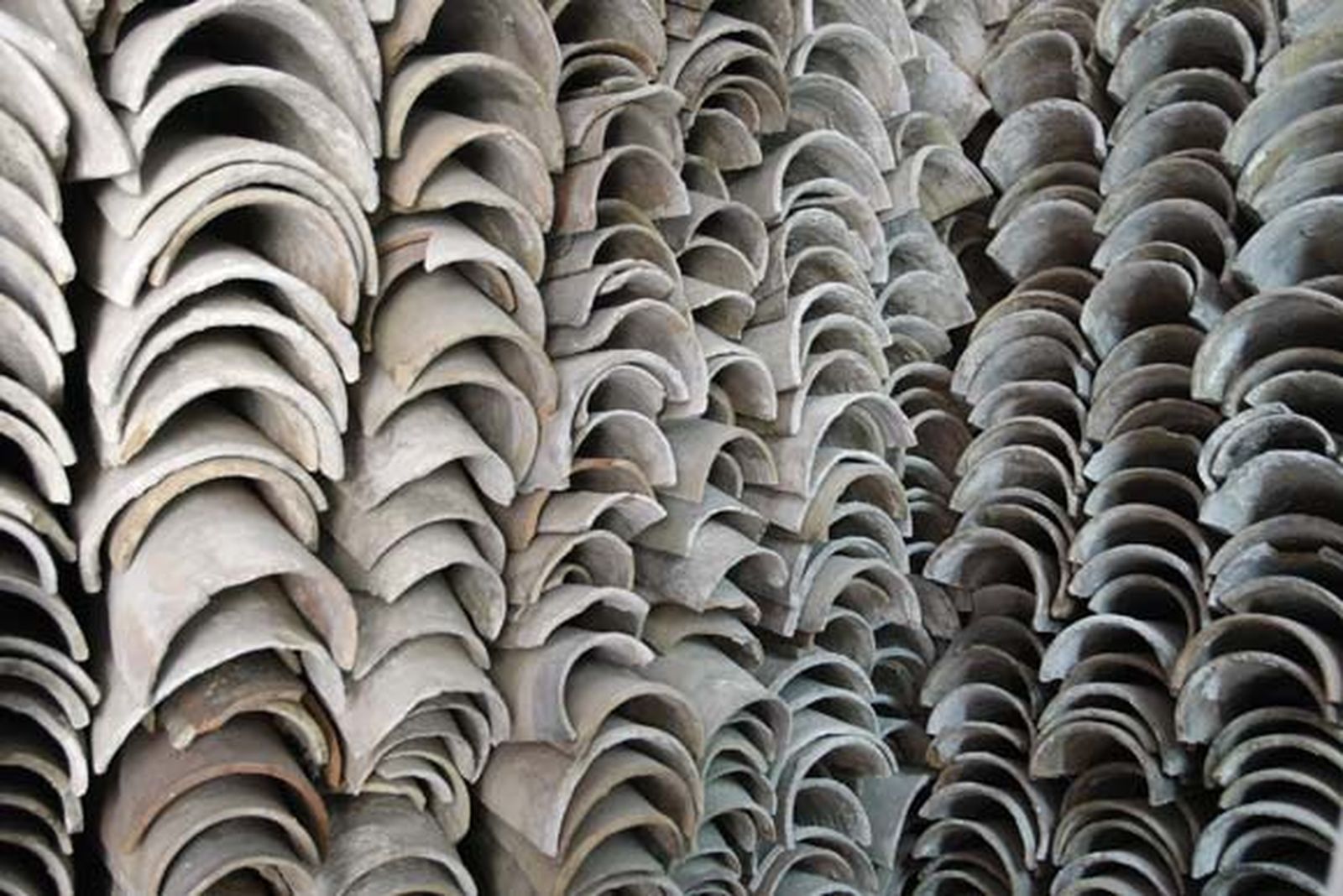 La rehabilitación del templo han descubierto el deficiente estado de conservación en el que se encontraba su estructura

Foto: Jose Braza