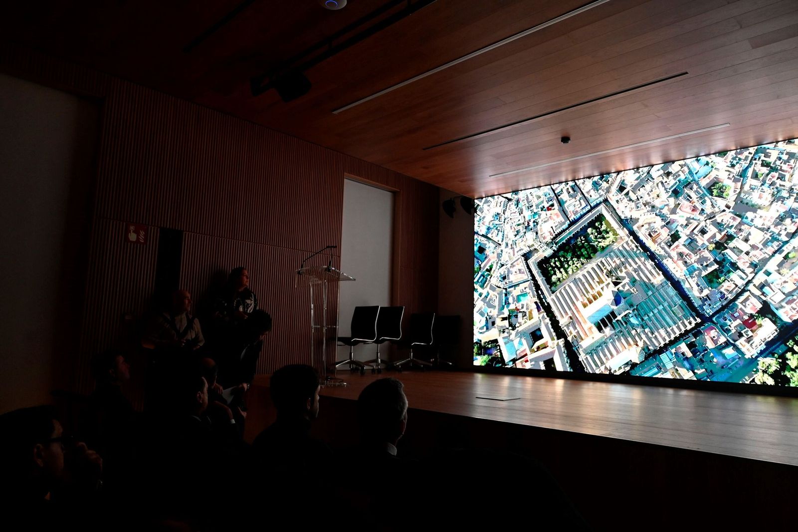 Un paseo por el nuevo Centro de Interpretación y Recepción de la Mezquita de Córdoba, en imágenes