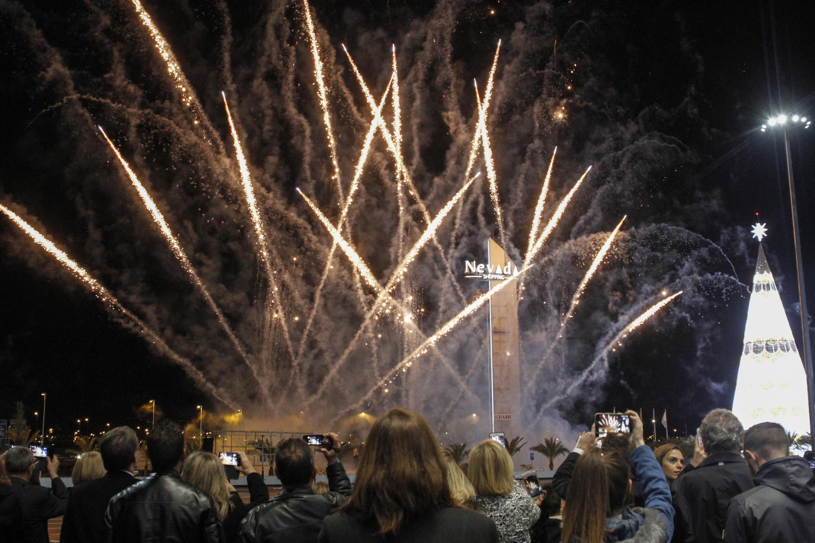 Fiesta en Granada por la apertura del Nevada