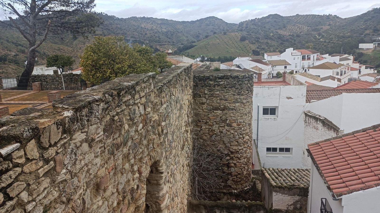Vistas desde el castillo de Torre Alháquime.