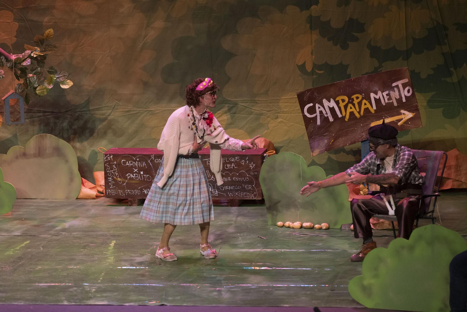 Imágenes de la actuación de la murga de Punta Umbría ‘¡Qué verano!’ en el Carnaval Colombino