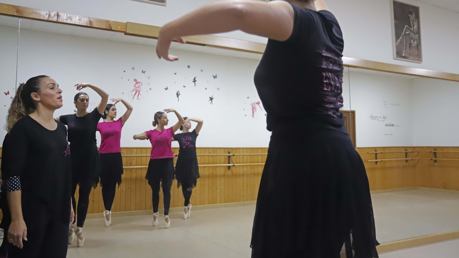 Fotos de la Academia de Baile Eva en La Línea