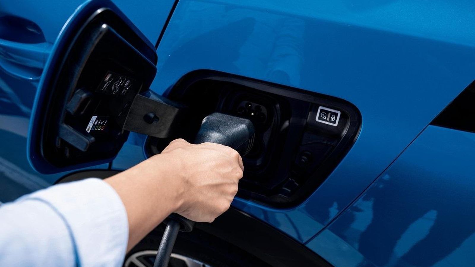 Utilizando las horas valle para su recarga, y aún con la subida del precio de la electricidad, los coches que utilizan esta energía acaban siendo rentables con el uso.
